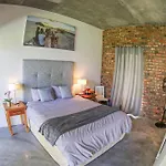 Rooftop Pool Villa - Walk To Beach, Mountain Views! Sunset Mansion, Cape Town