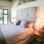 Rooftop Pool Villa - Walk To Beach, Mountain Views! Sunset Mansion, Cape Town