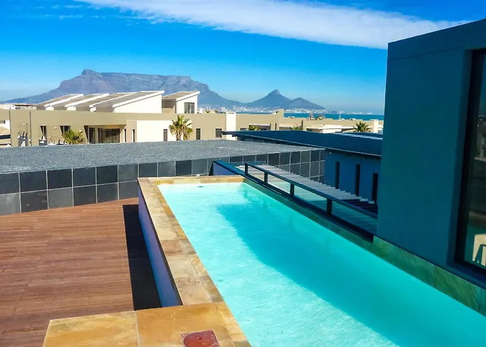 Rooftop Pool Villa - Walk To Beach, Mountain Views! Sunset Mansion, Cape Town