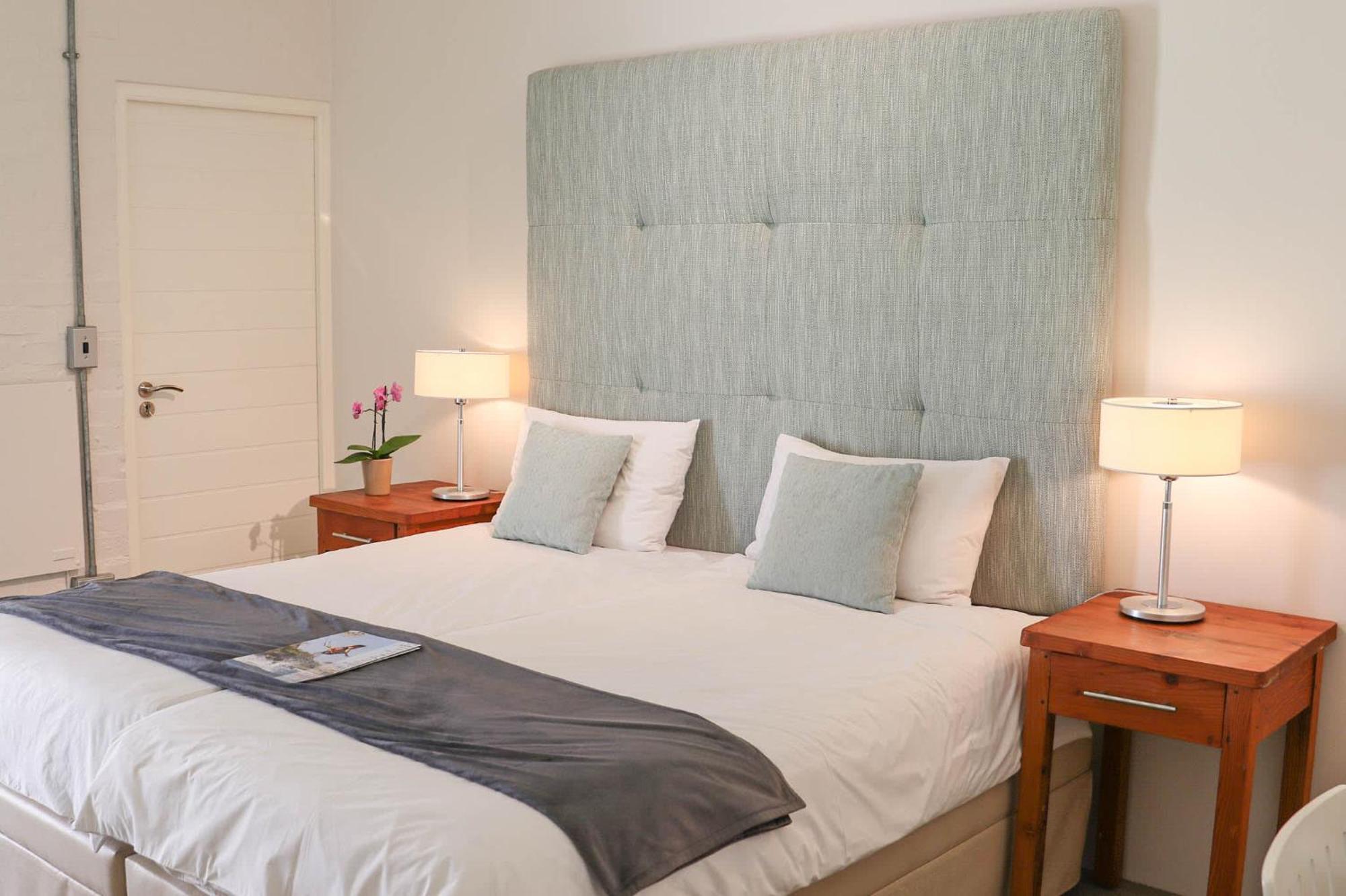 Villa Rooftop Pool - Walk To Beach, Mountain Views! Sunset Mansion, Cape Town
